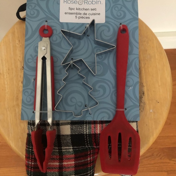 Rose & Roblin 5 pc Christmas Kitchen Set-New - Picture 1 of 3